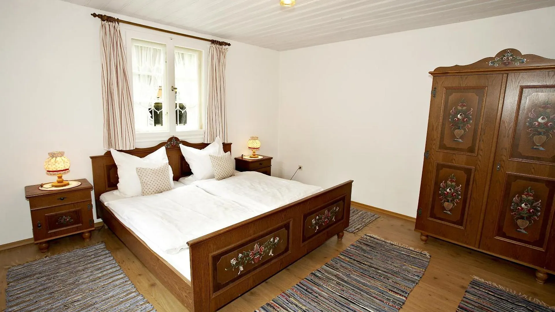 Apartment Ferienwohnungen am Märchenpark Marquartstein