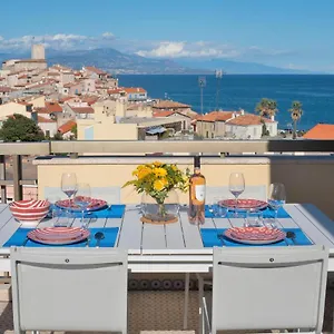 High Standing With Incredible Old And Sea Views , Antibes Frankreich