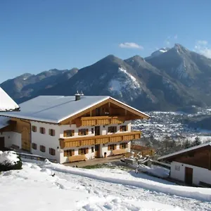 Apartment Hacher Josef - Bergpanorama, Marquartstein